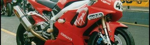 Yamaha R1 Race Replicas